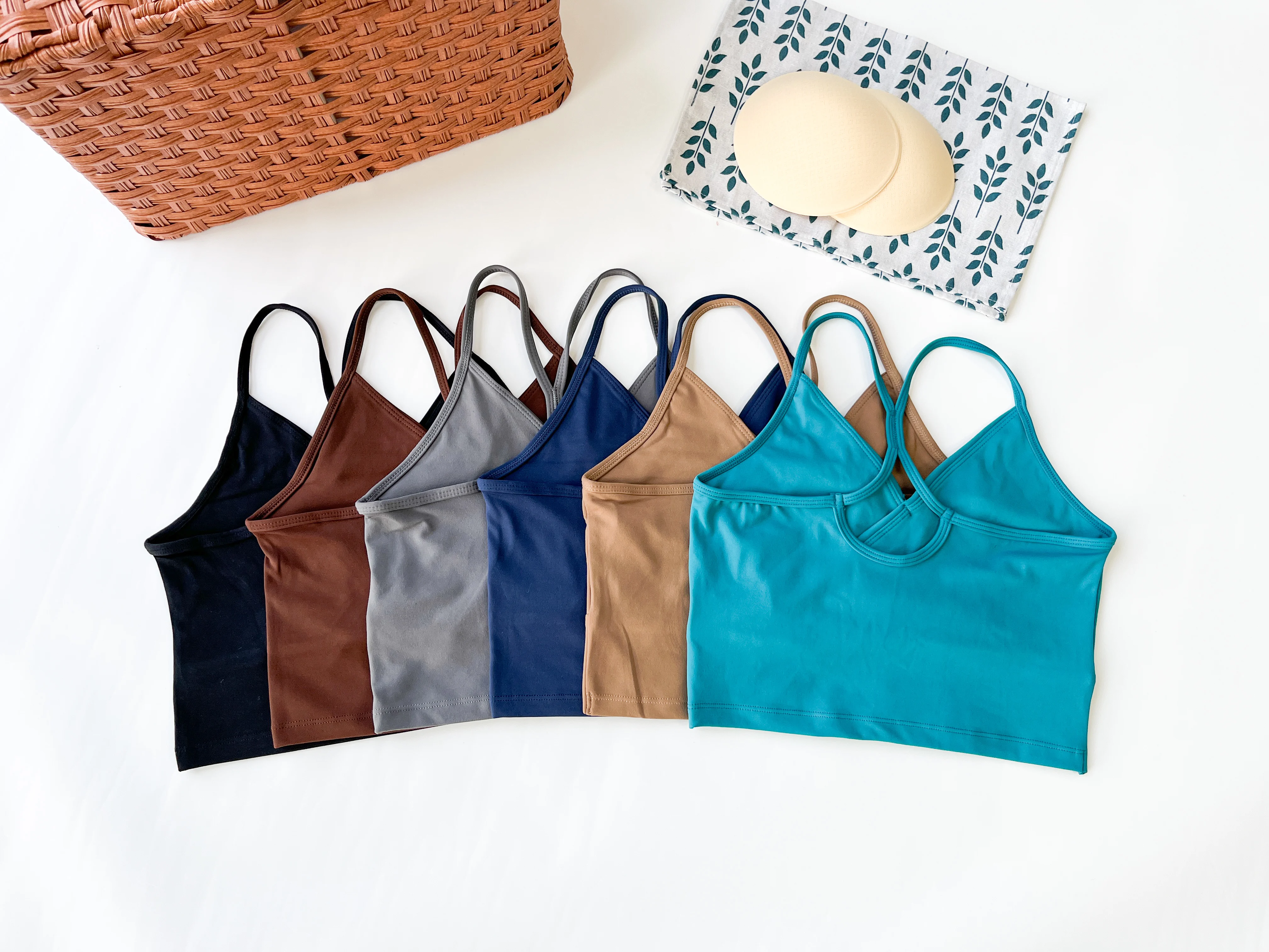 

Daimu Live Sexy Gym Top Sports Bra Strappy Backless Yoga Gym Bra Removable Cups Women Workout Clothing Gym Top Halter Sport Bras