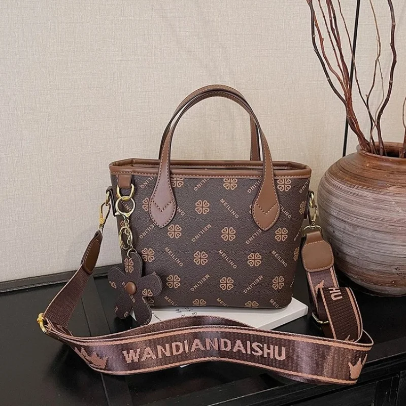 

Высококачественные женские сумки, изготовленные из кожи, модный пригородный дизайн и повседневный винтажный вид ​