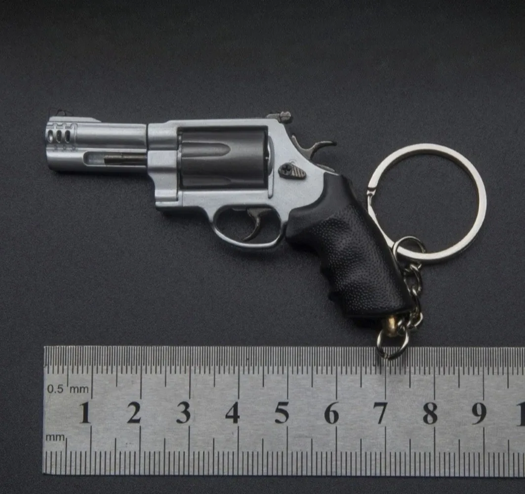 2025 لـ PUBG 1:5 M500 مسدس باتل ماستر مسدس صغير بندقية سيارة المفاتيح قلادة انفصال سلاح السيارات حلقات المفاتيح سلسلة