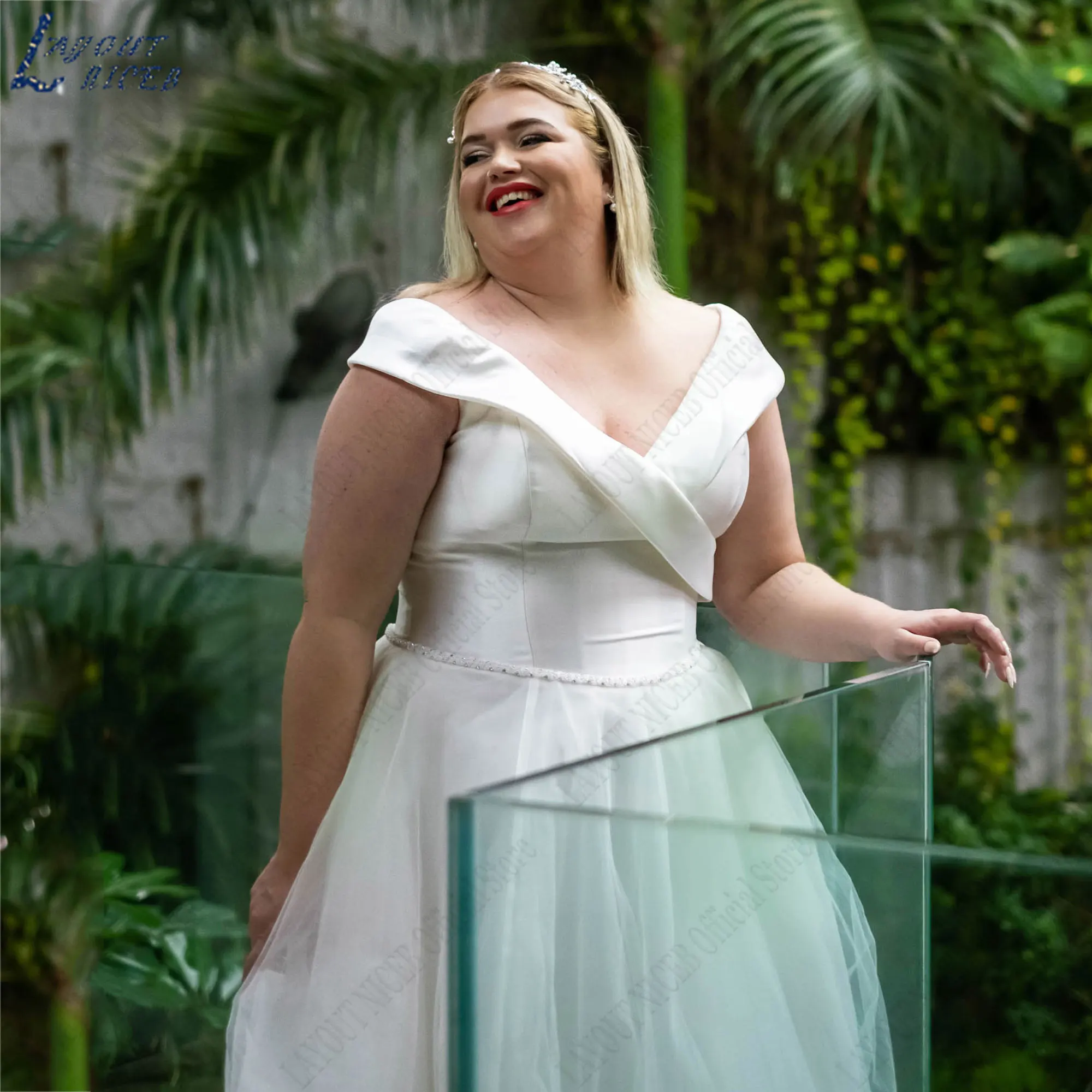 LAYOUT NICEB Plus Size Women Wedding Gowns Satin V-Neck Backless Bride Dress Short Cap Sleeve Button Custom vestidos novias boda