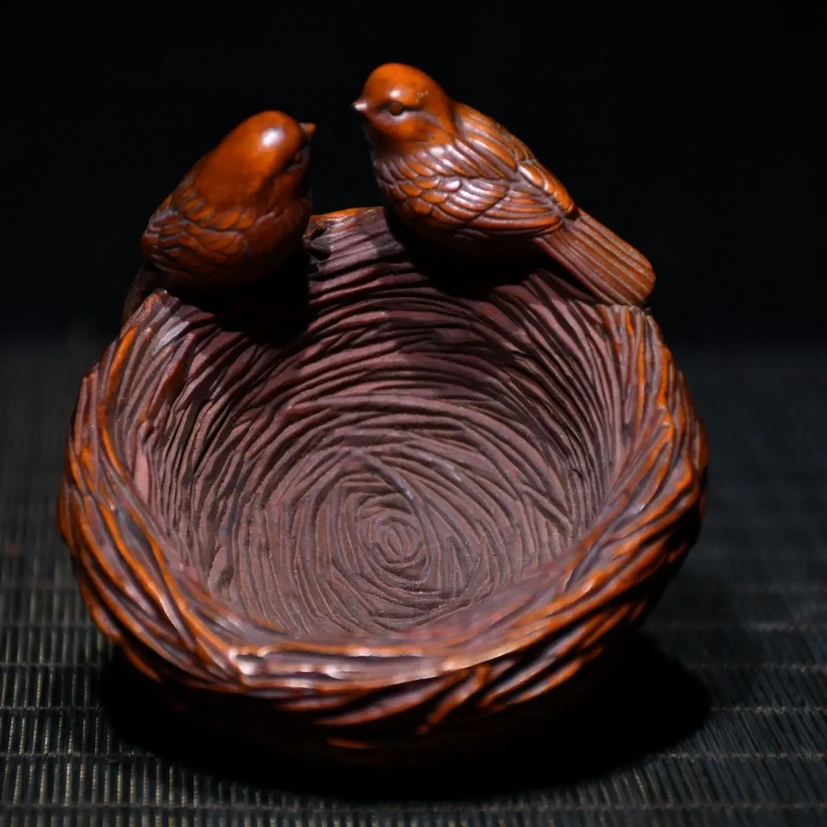 Hand Carved Wood Little sparrow bird nest Statue Figurine Desktop Ornaments Home Decoration Crafts Tea Pet Decor