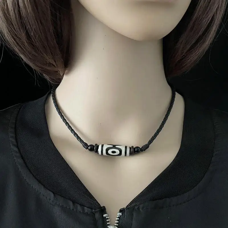 

Three-eyed Dzi Bead Necklace2023New Women's Crossbone Chain Necklace Summer Vintage Non-Fading Niche JewelryinsAccessories