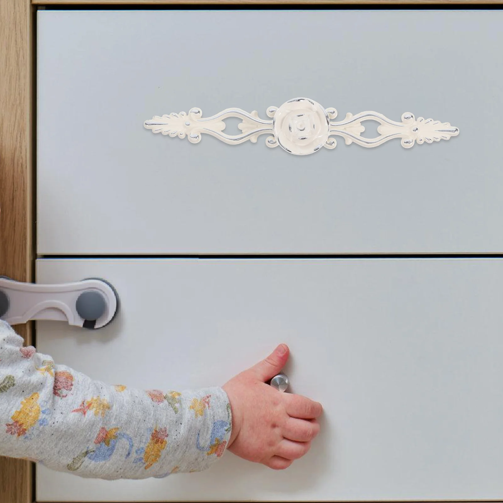 

Dressing Table European Carving Handle Cabinet Knobs Zinc Alloy Decorative Door Handles