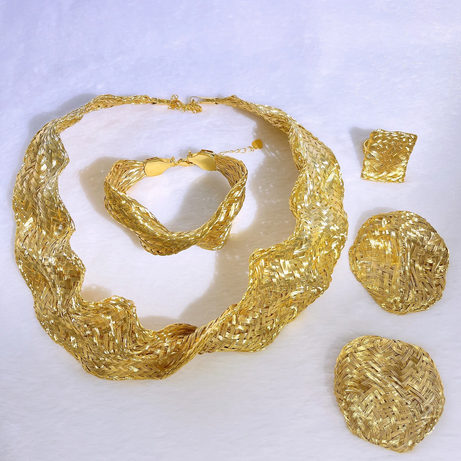 

Yulaili New Trend Personalized Jewelry Set Gold Plated Women Chain Exquisite Unique Nigerian American Bride Wedding 4-piece Gift