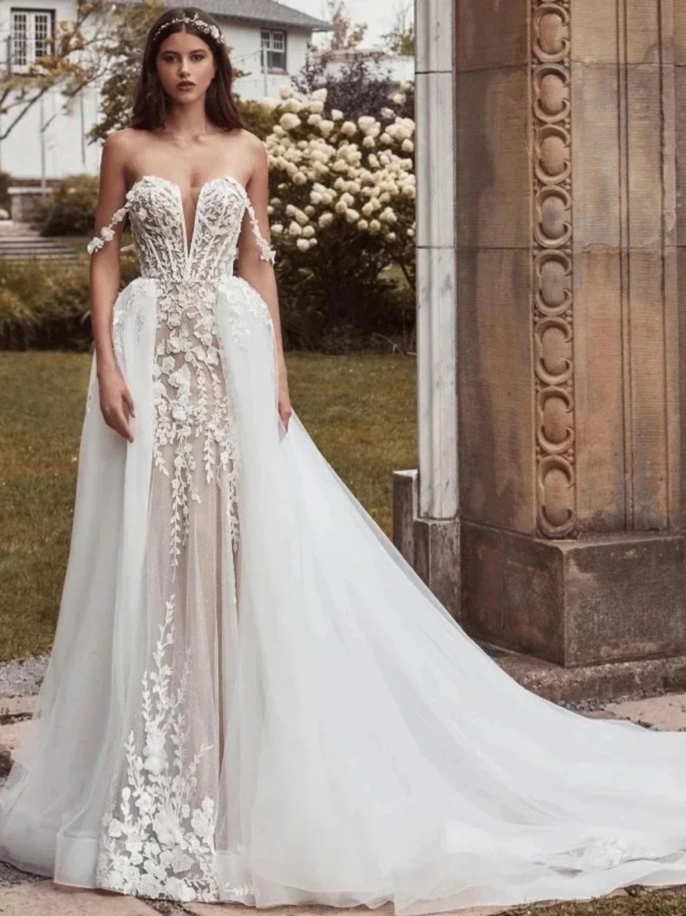 Floral Appliques 2 in 1 Dreamy Wedding Dress Romantic Off Shoulder Sexy Deep V Neckline Customized Bridal Gown New Arrival