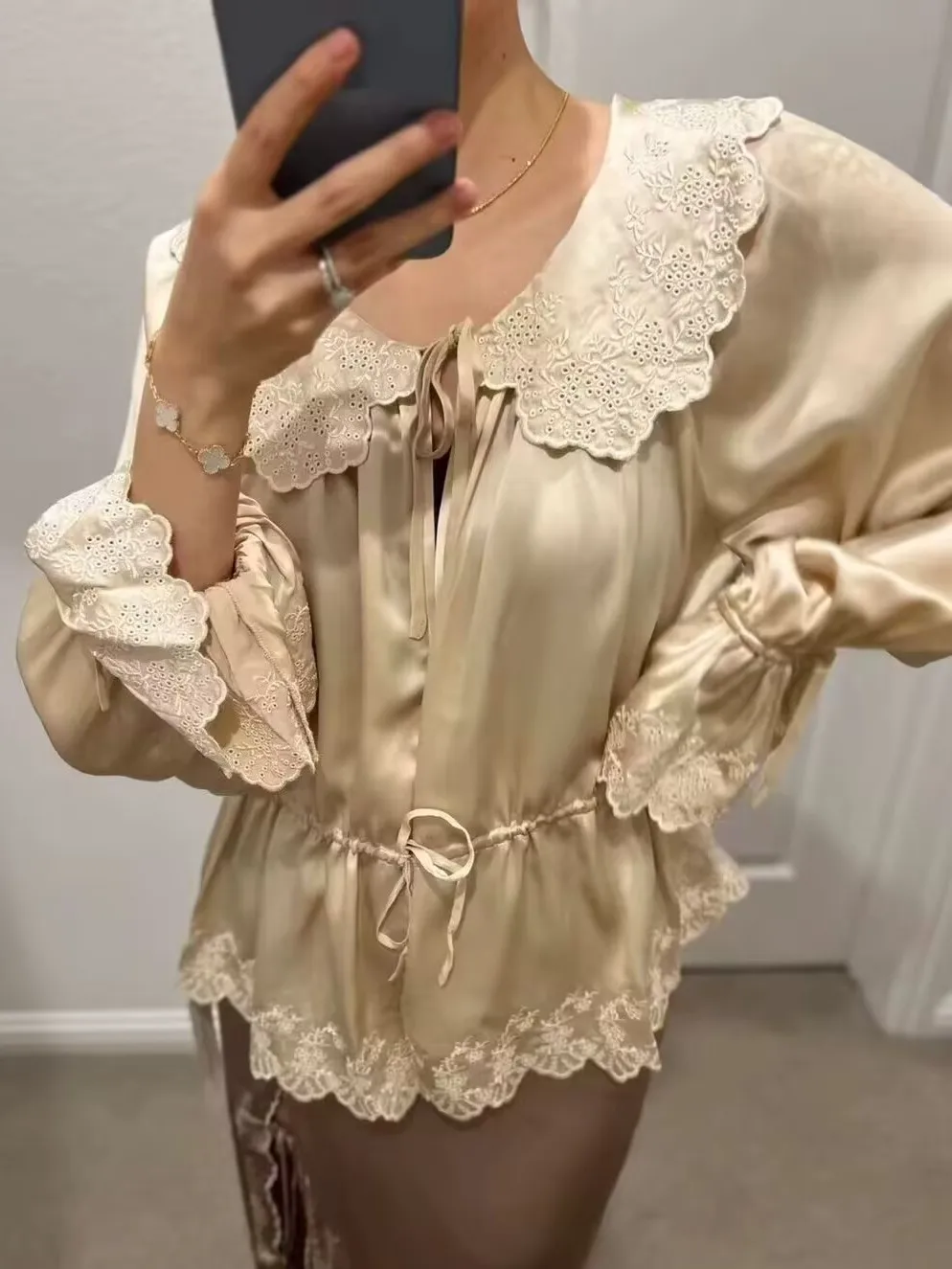 

Embroidery Patchwork Ladies 100% Silk Blouse Top Turn-down Collar Long Sleeve Elegant Female Shirt