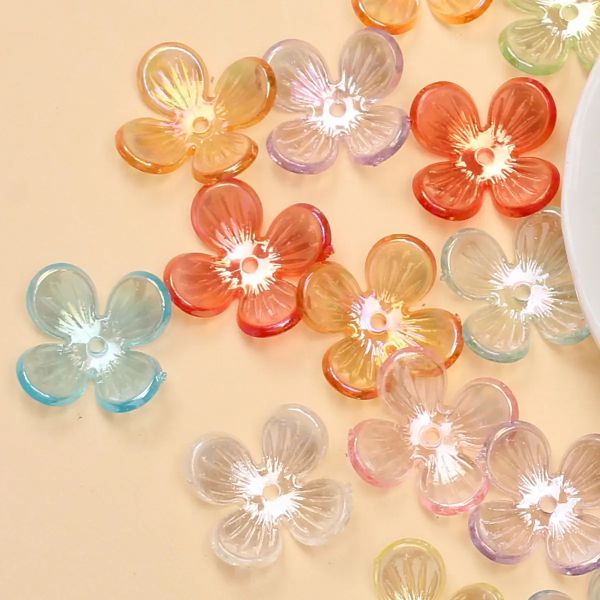 

100/200pcs/bag Flower Petal Shape Acrylic Beads Handmade Loose Spacer Flower Beads Caps for Bracelet Hair Jewelry Making