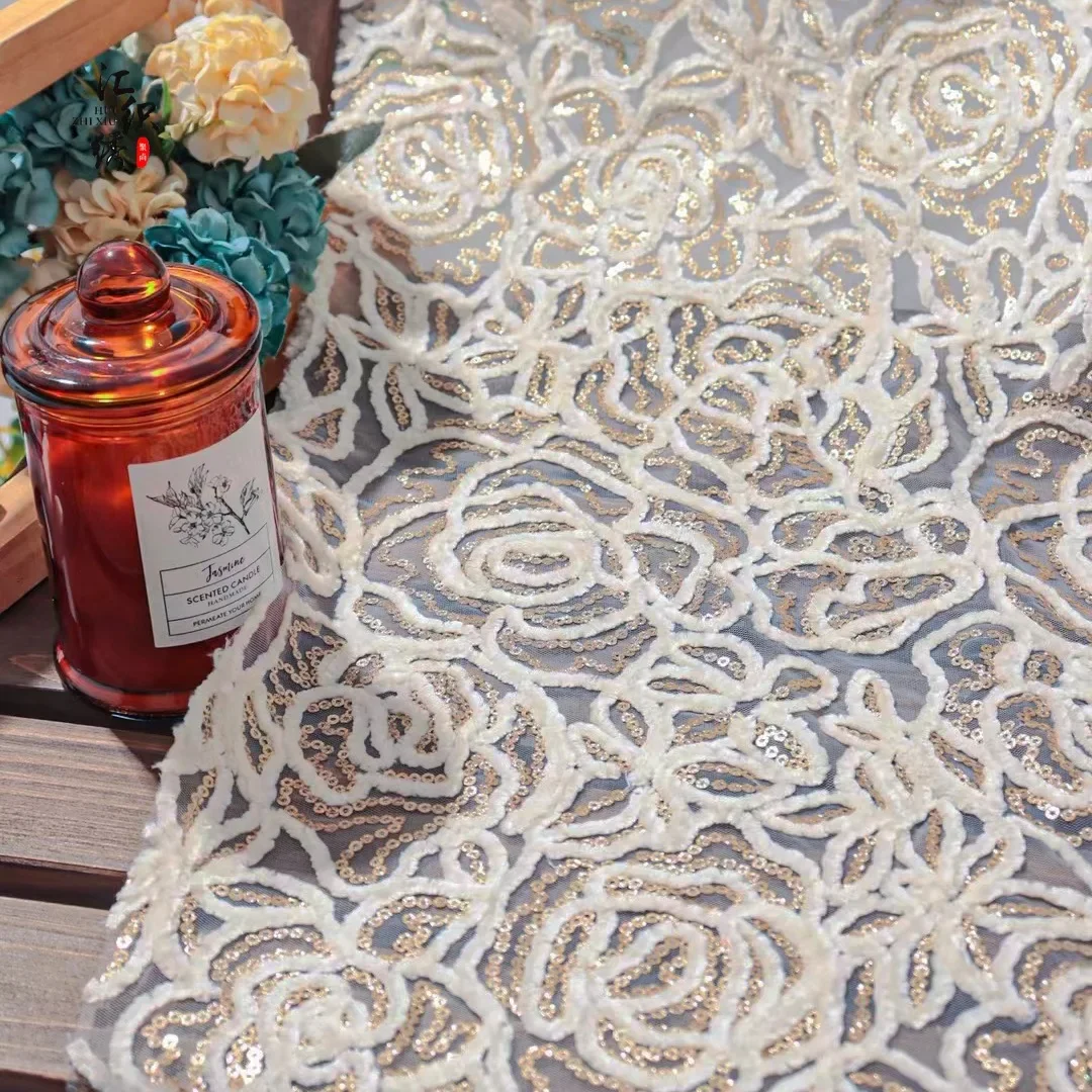 Tessuto di pizzo ricamato rosa con paillettes alla moda in stile europeo per abiti e abiti Tessuto di design