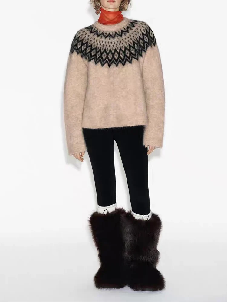 

New European-style women's fashion, versatile and elegant round-neck alpaca wool jacquard knit sweater.