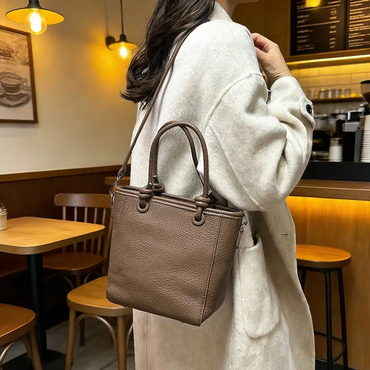

Style Mini Handbag, Punk Aesthetic Black Crossbody Bag, Retro Shoulder Bag with Decorative Charm, Trendy Bag for Streetwear