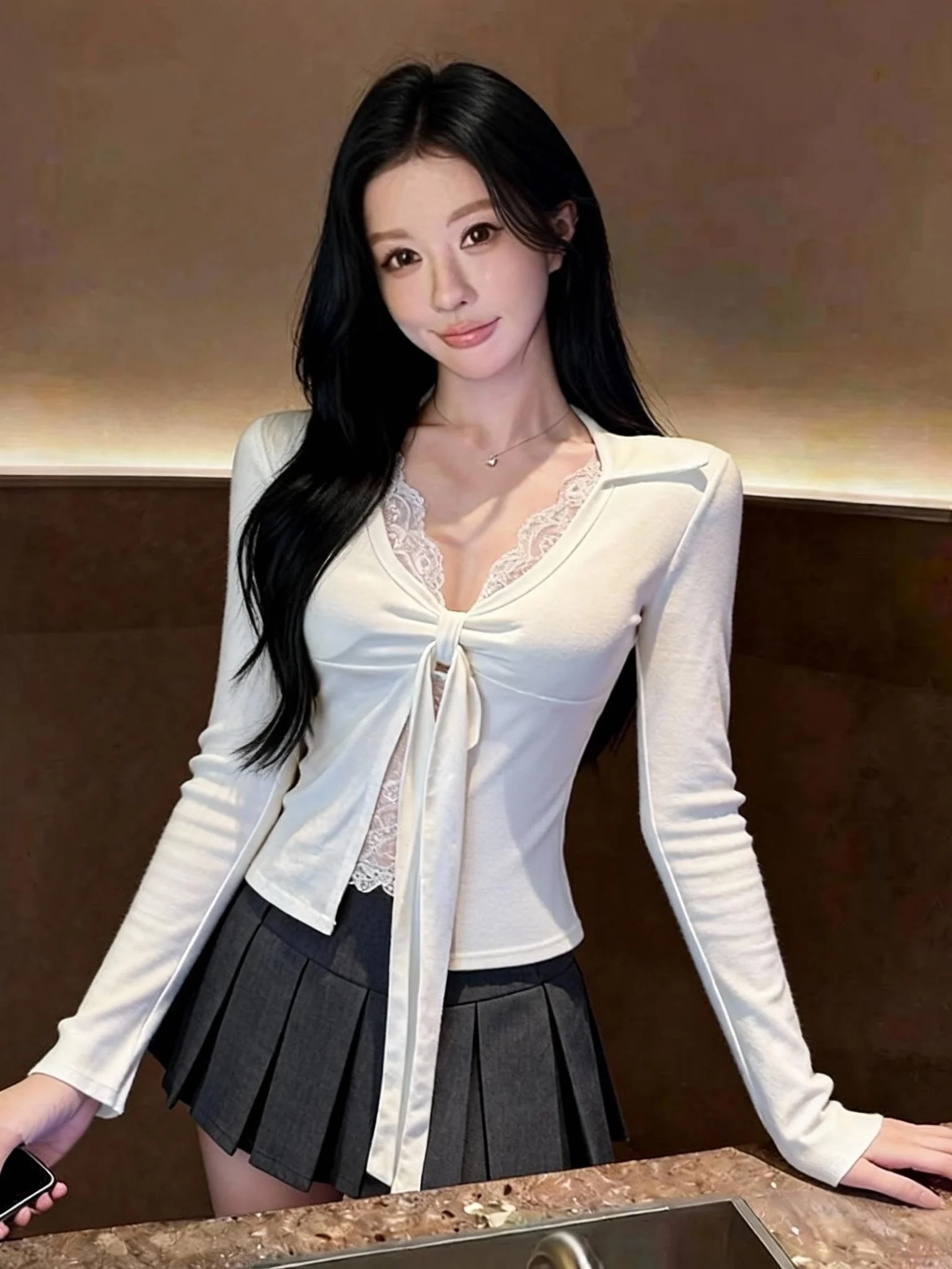 

Сексуальная белая блузка с кружевными вставками и воротником-стойкой, ультратонкий базовый топ с длинным рукавом для женщин, модная городская одежда для девушек