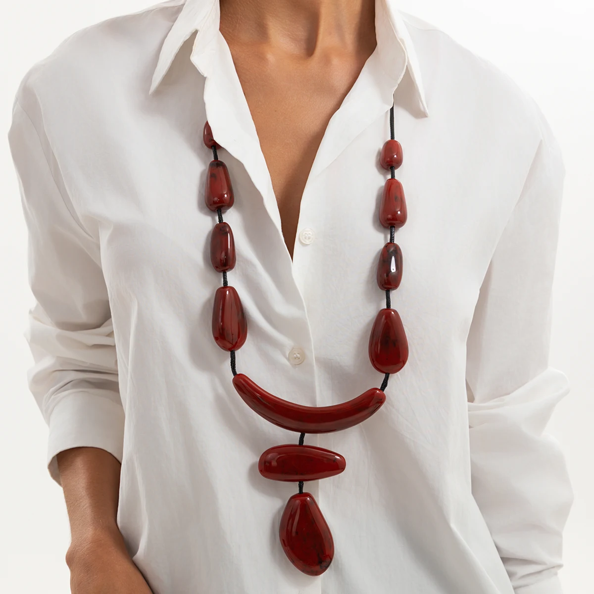 Salircon 2 Colors Exaggeration Big Irregular Geometry Resin Pendent Necklace Women Vintage Adjustable Wax Thread Party Jewelry