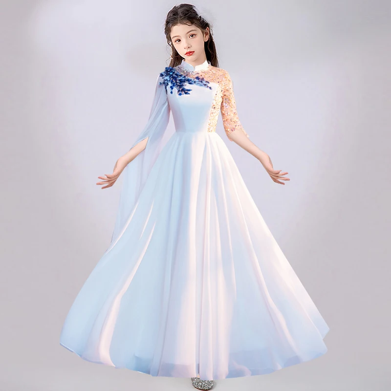 

Костюм для выступлений на сцене в стиле Red Song, национальный наряд для девочек, в стиле древнего гучжэна, для выступлений с гучжэном, для учащихся начальной школы, для детского хора