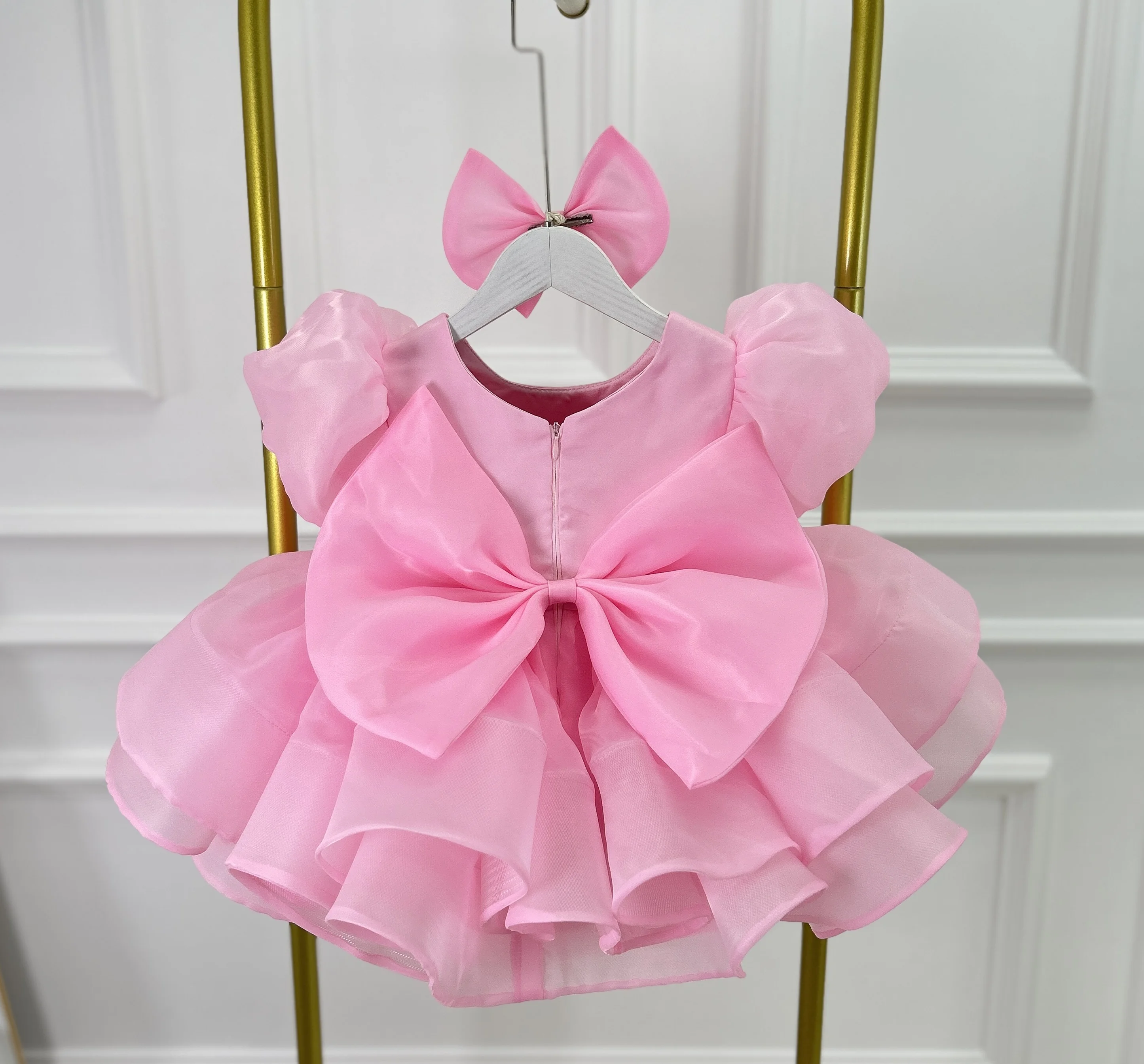 ใหม่ซาตินหรูหราชุดสาว Rose Red Bubble Sleeve PARTY เสื้อผ้าเด็กเสื้อผ้าเหมาะสําหรับ 0-12 ปี