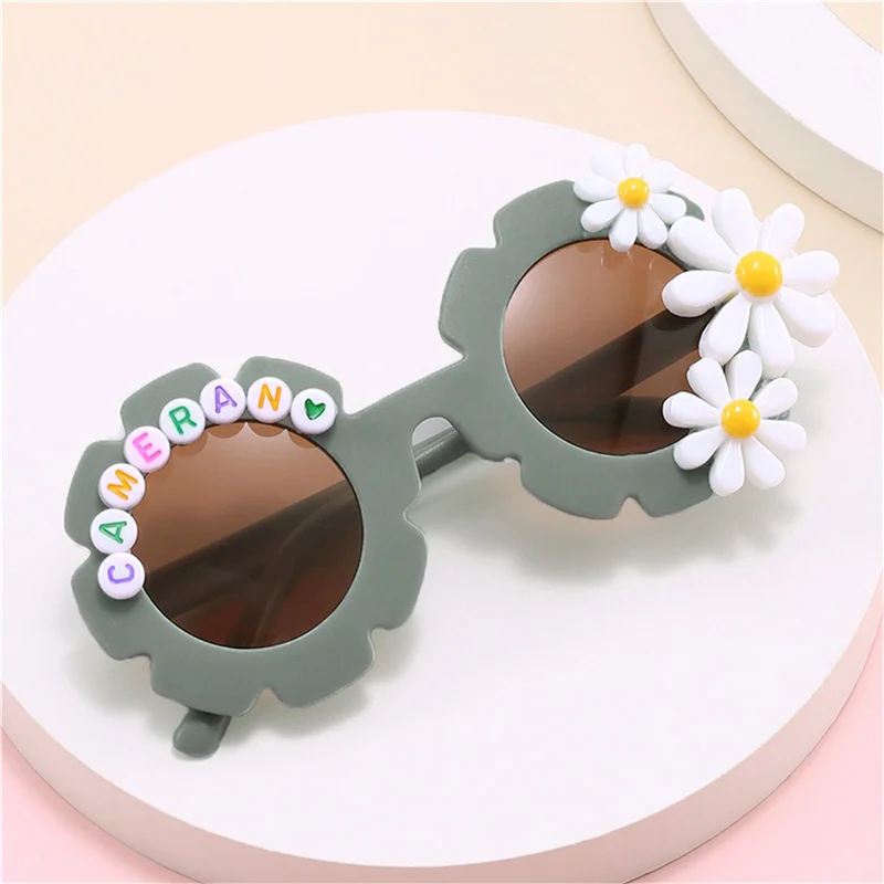 

Blotona Kids Boys Girls HD Vision Fashionable Sunglasses, Anti-UV Flower Letter Decor Sunglasses, Children Outdoor Beach Glasses