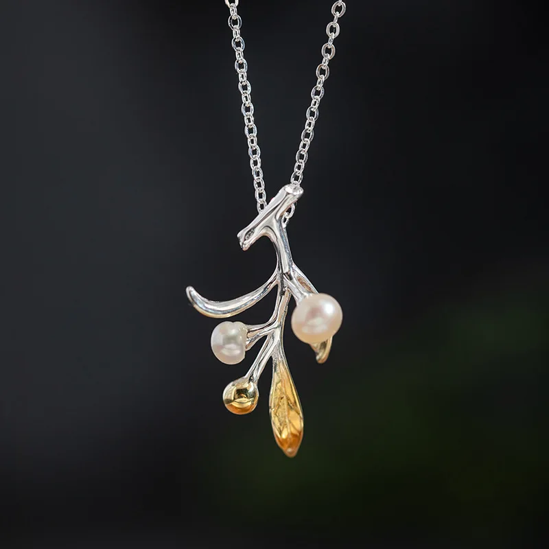 

Легкий роскошный золотой зимний коралловый кулон, цепочка на ключицу, серебряное ожерелье ручной работы S925, женский художественный кулон с жемчугом, ювелирные изделия