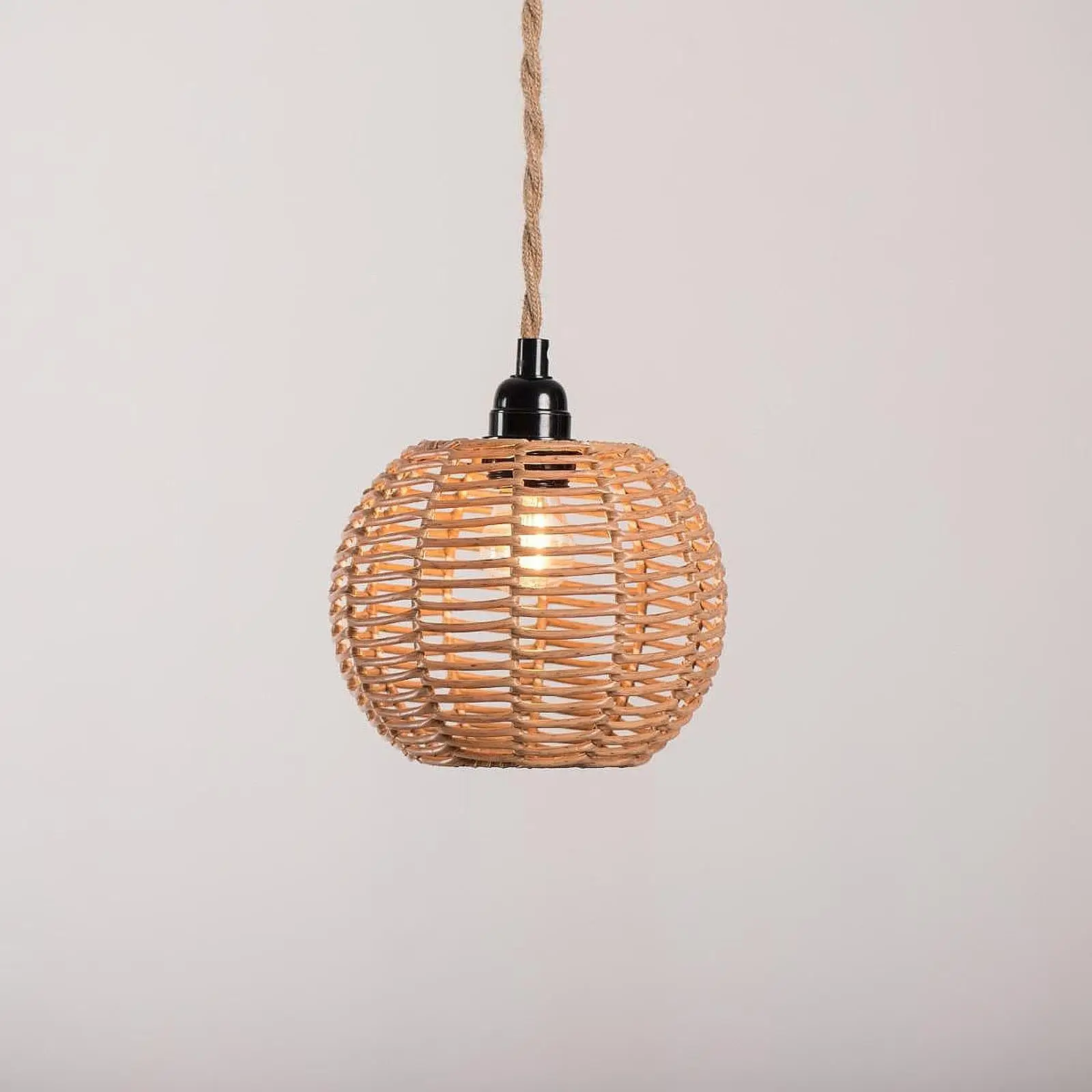 

Pendant Light Shade Rustic Woven Lamp Shade for Kitchen Island Cafe Teahouse
