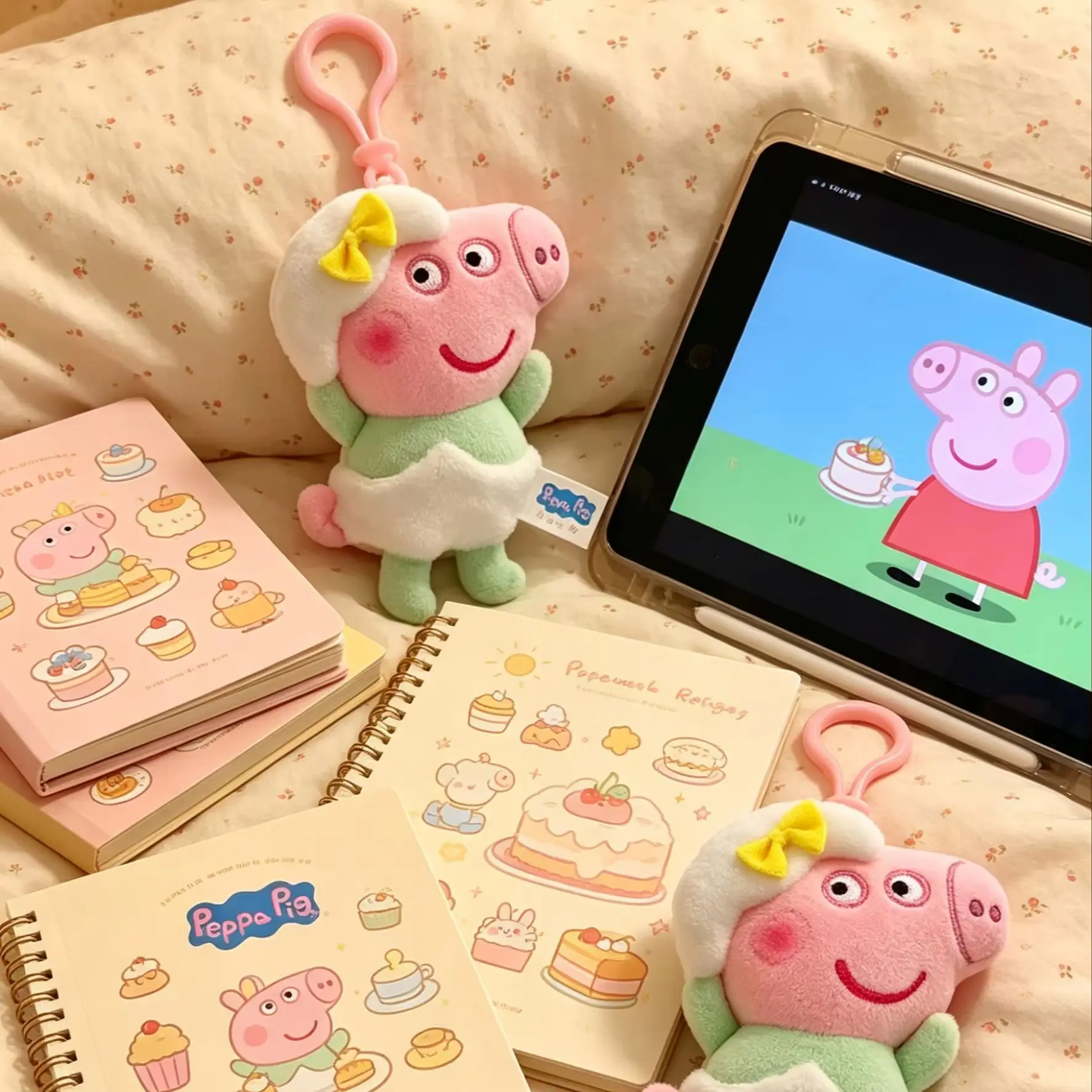 

Genuine Authorized Peppa Pig Flat Baby Evie Series Plush Keychain, Cute Childlike Cartoon Bag Pendant, Practical Kids Backpack C