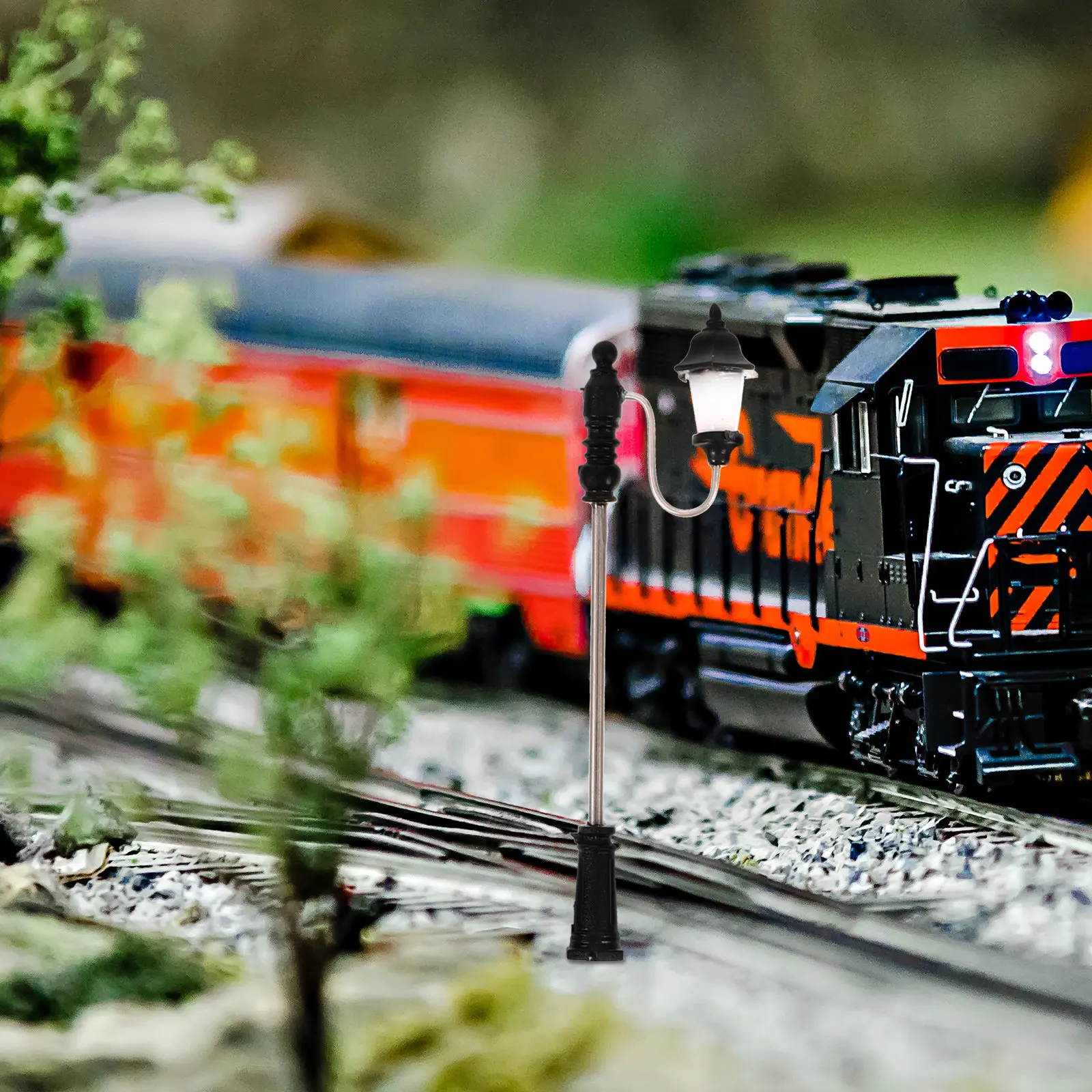 

3Pcs Miniature Street Light Decor with Built-in Bulb Glow Function for Tiny House Decor Miniature Ornament Micro Street Light