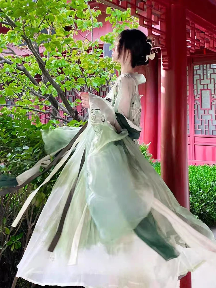 Roupas chinesas Han femininas, Bordado de máquina, Traje de elementos tradicionais