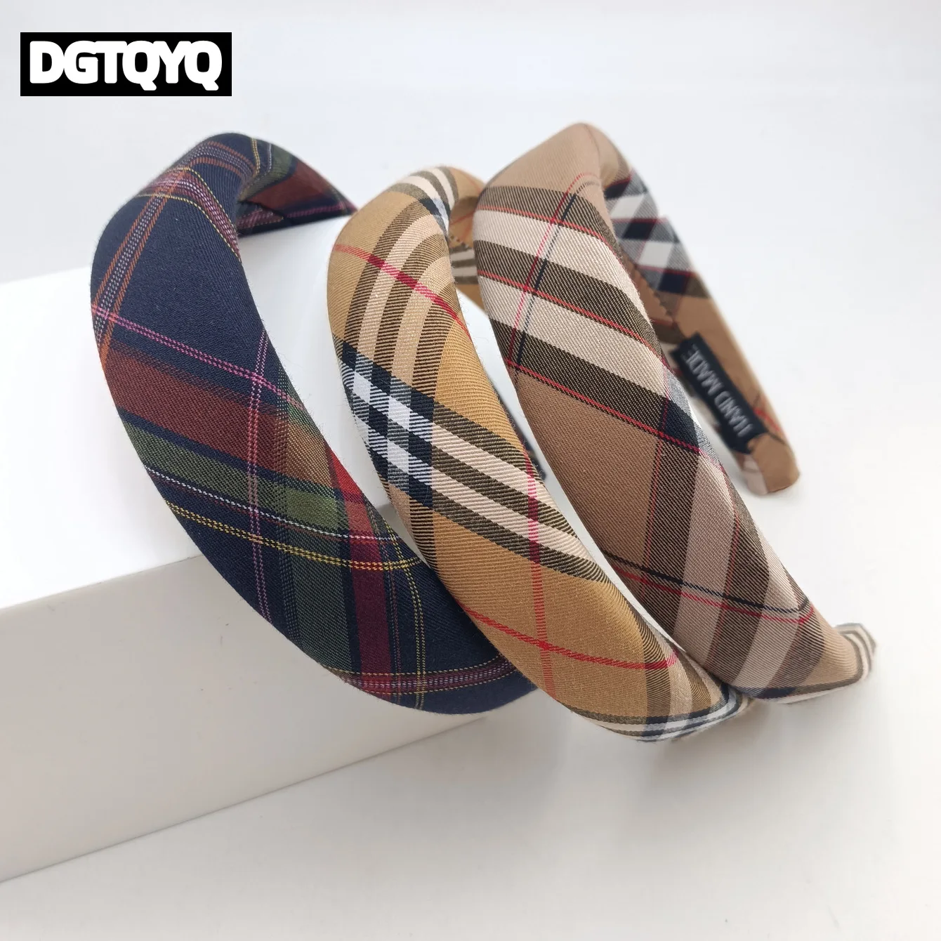 

2026 Retro Tweed Sponge Headband Plaid Face-washing All-match Headband Luxury Fashion Grid Outfit Headwear Female Accessories