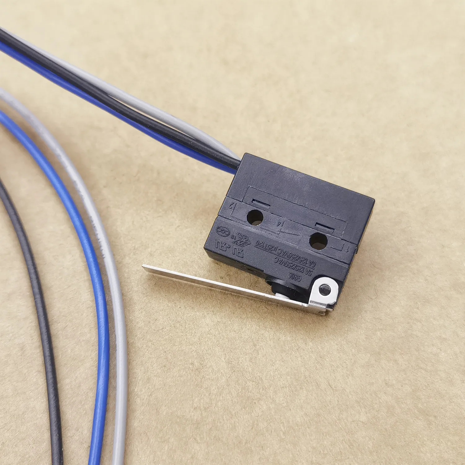 Original New 100% G905-C 3-Line Waterproof Travel Limit micro Switch with Long Handle Silver Contact 6A