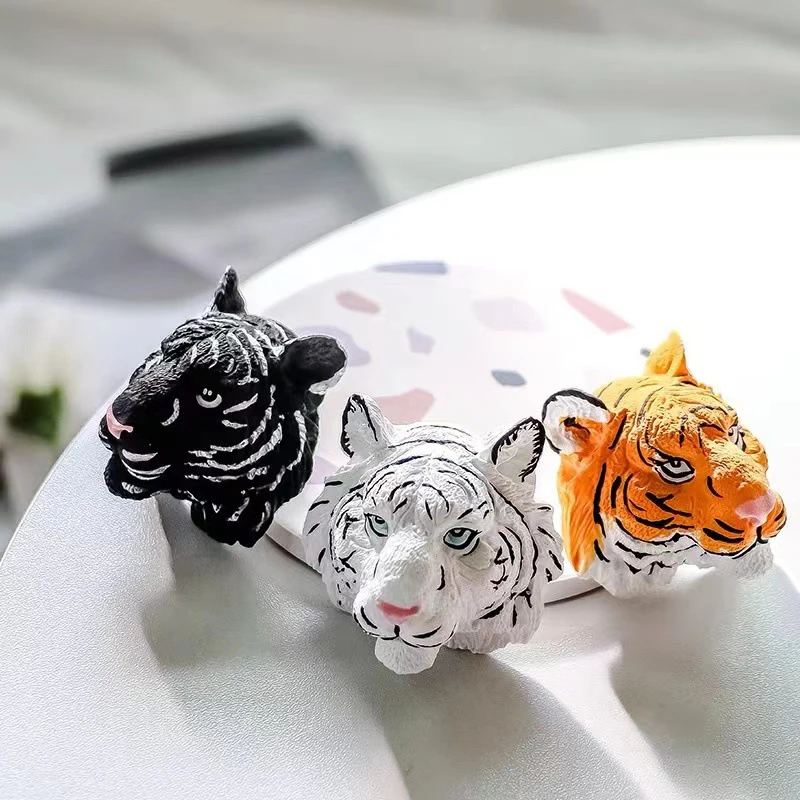 Creative Handmade Animal Cute Tiger Plaster Car Air Freshener Auto Interior Decoration Car Perfume Diffuser Ornaments Accessorie