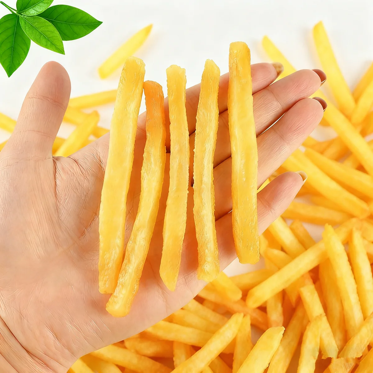 20/50 Stück künstliche Pommes-Frites aus PVC – realistische Kartoffelstreifen, Lebensmittel-Requisiten für Fotografie, Präsentation, Streich und TikTok-Videos – Detail 3