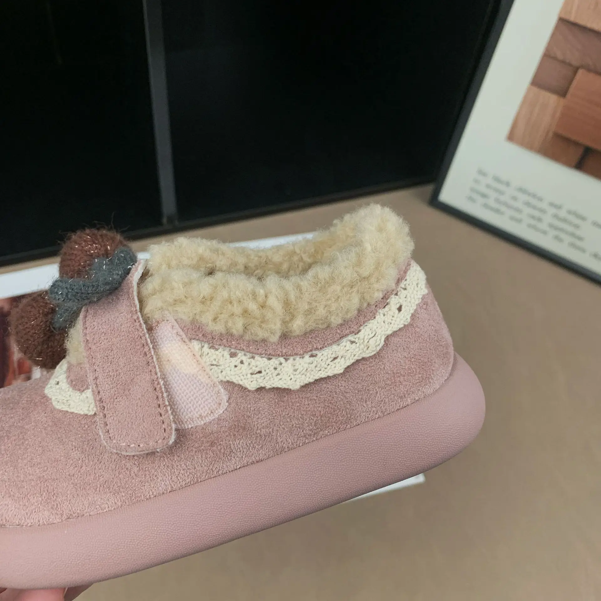 Stivali invernali in cotone caldo foderato in pile per ragazze per bambini Scarpe casual in peluche versatili alla moda per bambine