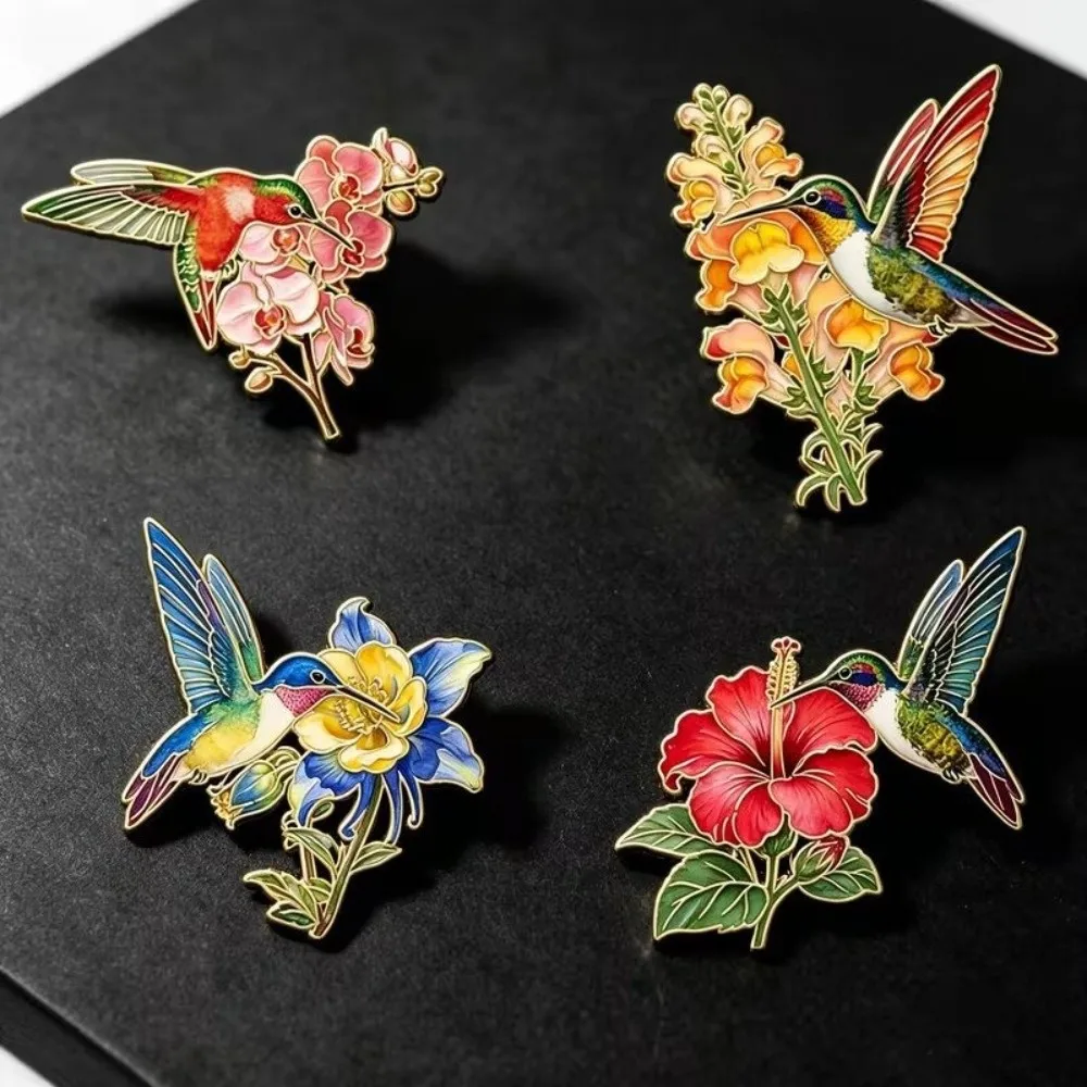 Zinc Alloy Hummingbird Flower Enamel Pin Chinese Style Colorful Animal Lapel Pins Gold Trim Delicate Luxury Bird Badges