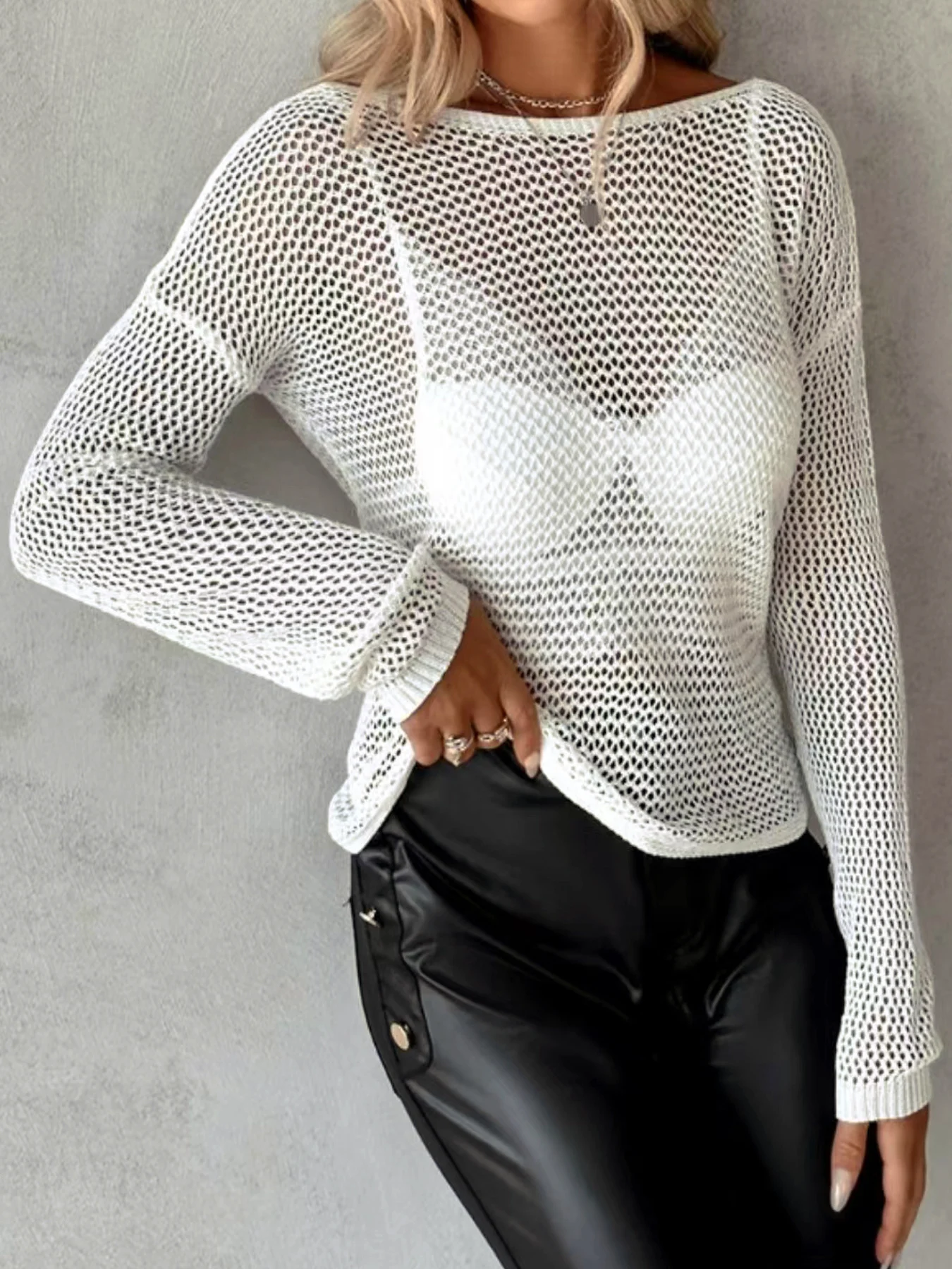 

Women's knitted sweater with backless long sleeved pullover and loose threads in spring and summer