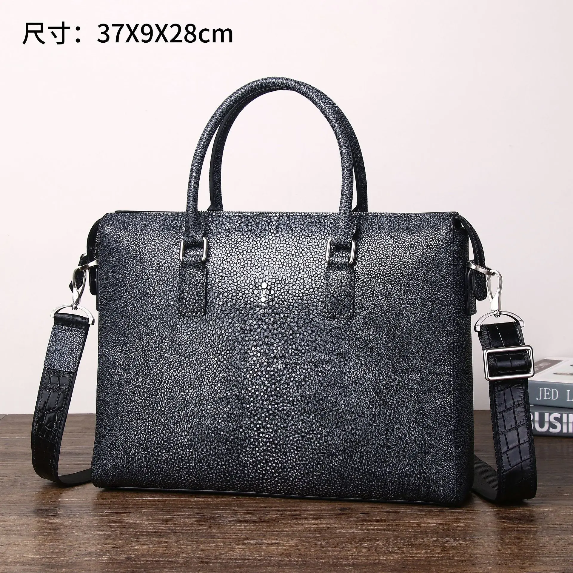 

Smooth Pearl Fish Pattern Men's Briefcase Large Capacity Handbag Business Computer File Messenger Laptop Genuine Leather Men Bag