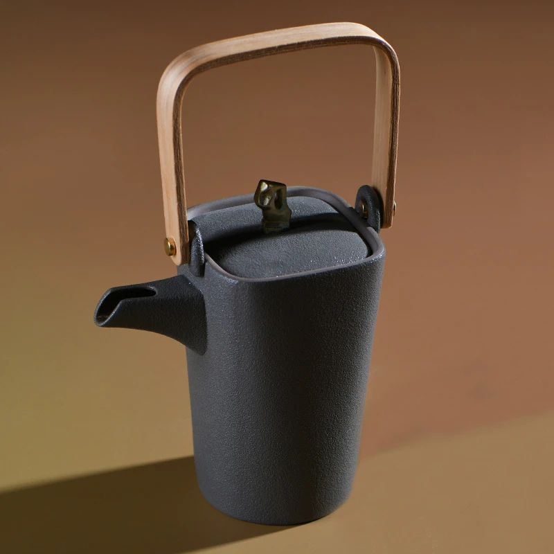 

Chinese Ceramic Wine Container Lifting Beam Pot Creative One Jin Wine Set Large Portable Pot