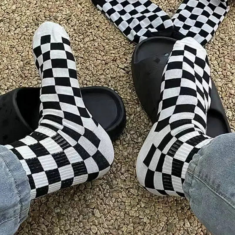 Funny Harajuku Trend Women Checkerboard Socks Men Hip Hop Cotton Unisex Streetwear Novelty Geometric Checkered Stocking