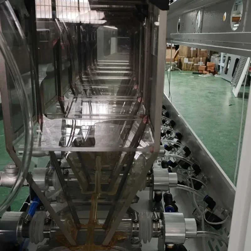 lectric Drive PLC Control System Winter Overcoat Duck Down Filling Machine