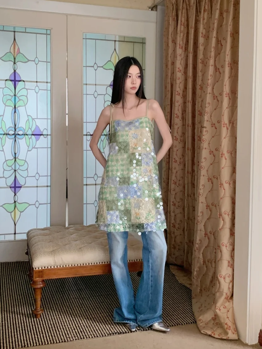 ชุดเดรสสลิปลายสก๊อตสีเขียวประดับกลิตเตอร์และเลื่อมสำหรับผู้หญิง ชุดเดรสทรงเอไลน์สั้นสำหรับใส่ในฤดูร้อน ชุดเดรสวันเกิดสุดหรู ปี 2025