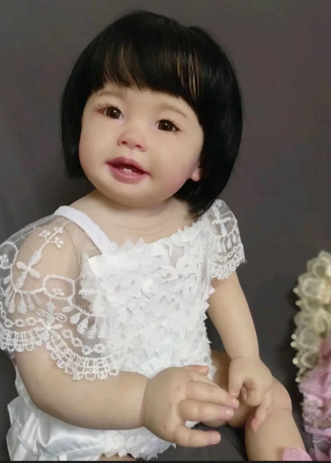 St.Store Anpassbare Versorgung 28 Zoll wiedergeborene Babypuppe Teegan mit handgewurzelten Haaren Alreafy Finsihed Puppe mit unterschiedlichem Kleid