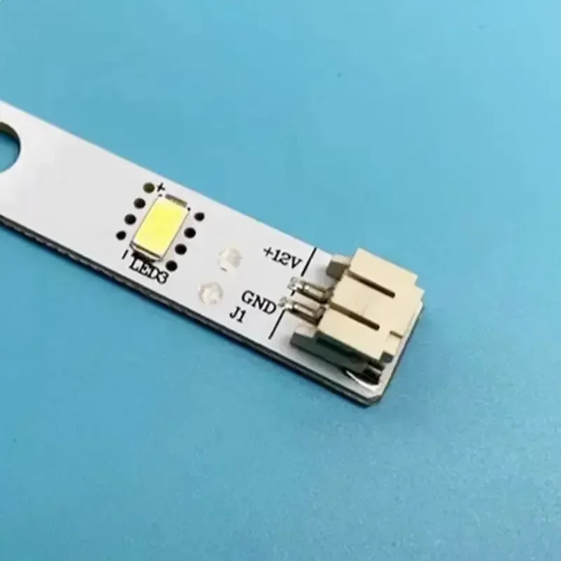 Adecuado para piezas de tiras LED de iluminación de refrigeración Hisense 1629348 DC12V