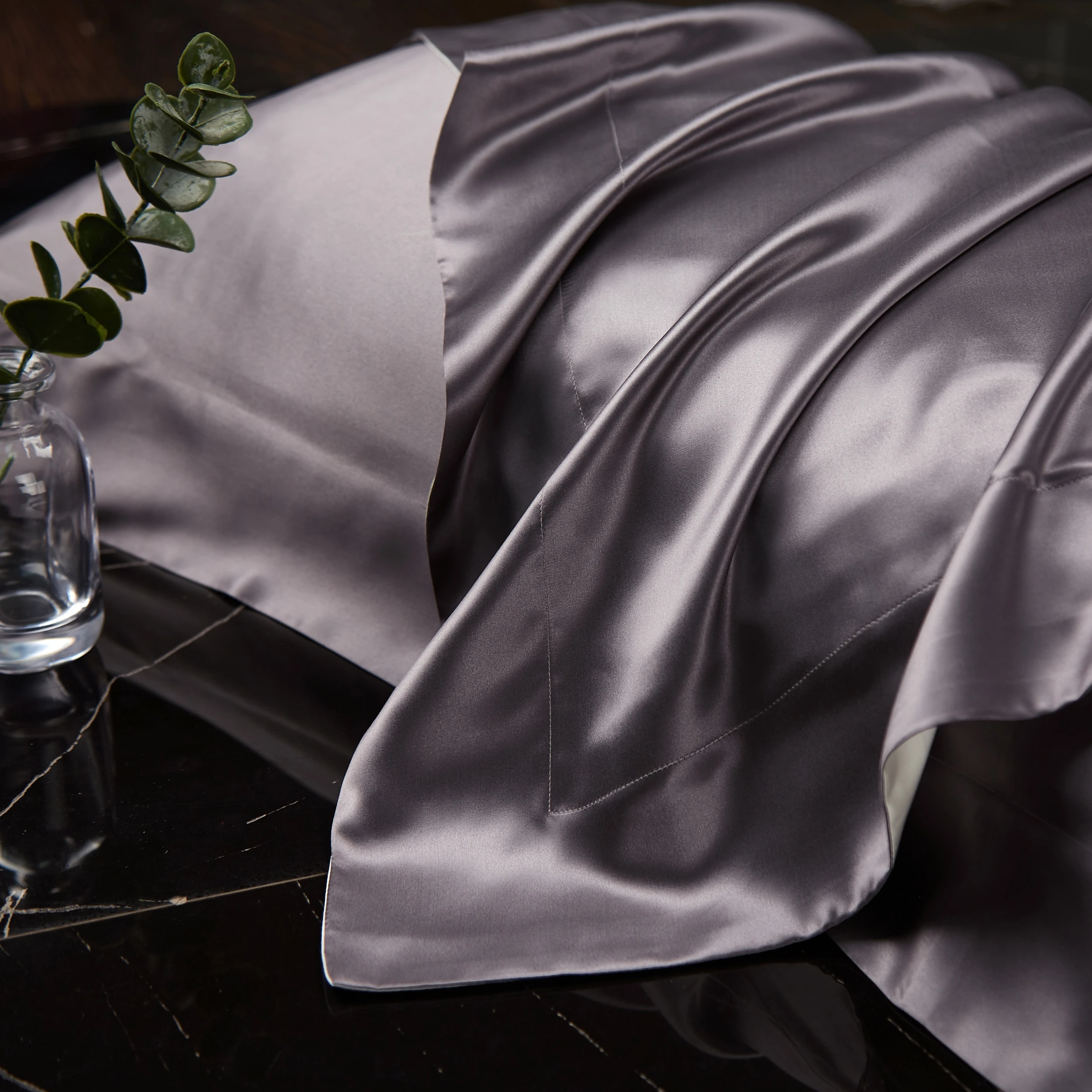 ATNKADDS Mulberry Silk Pillowcase with Tencel Back 100% Silk Front Wide Border Pillow Cover for Hair and Skin Envelope Closure