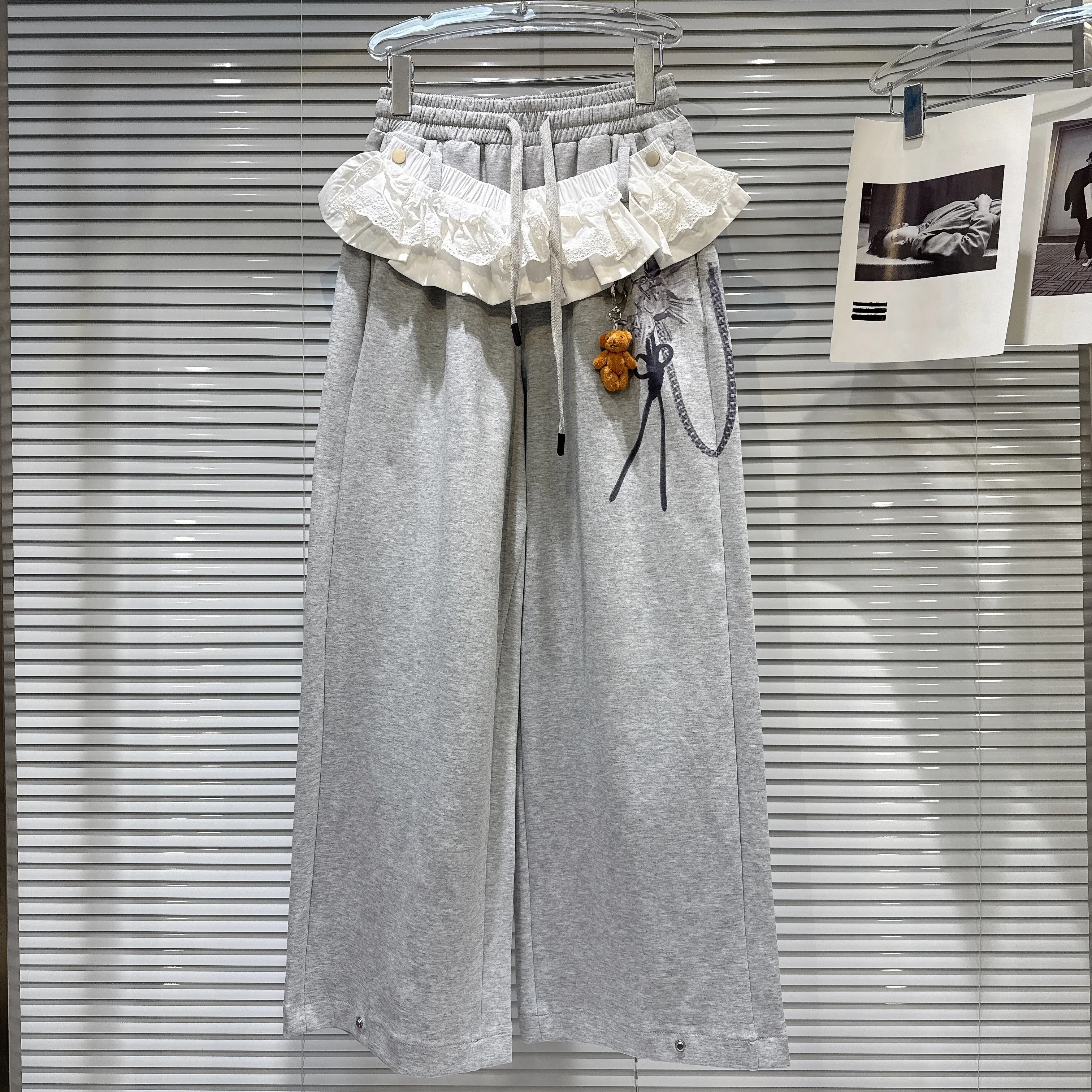 

2025 Autumn Trendy Sweet Cool Girl Pleated Hem Loose Sweatpants Print Pendant Wide Leg