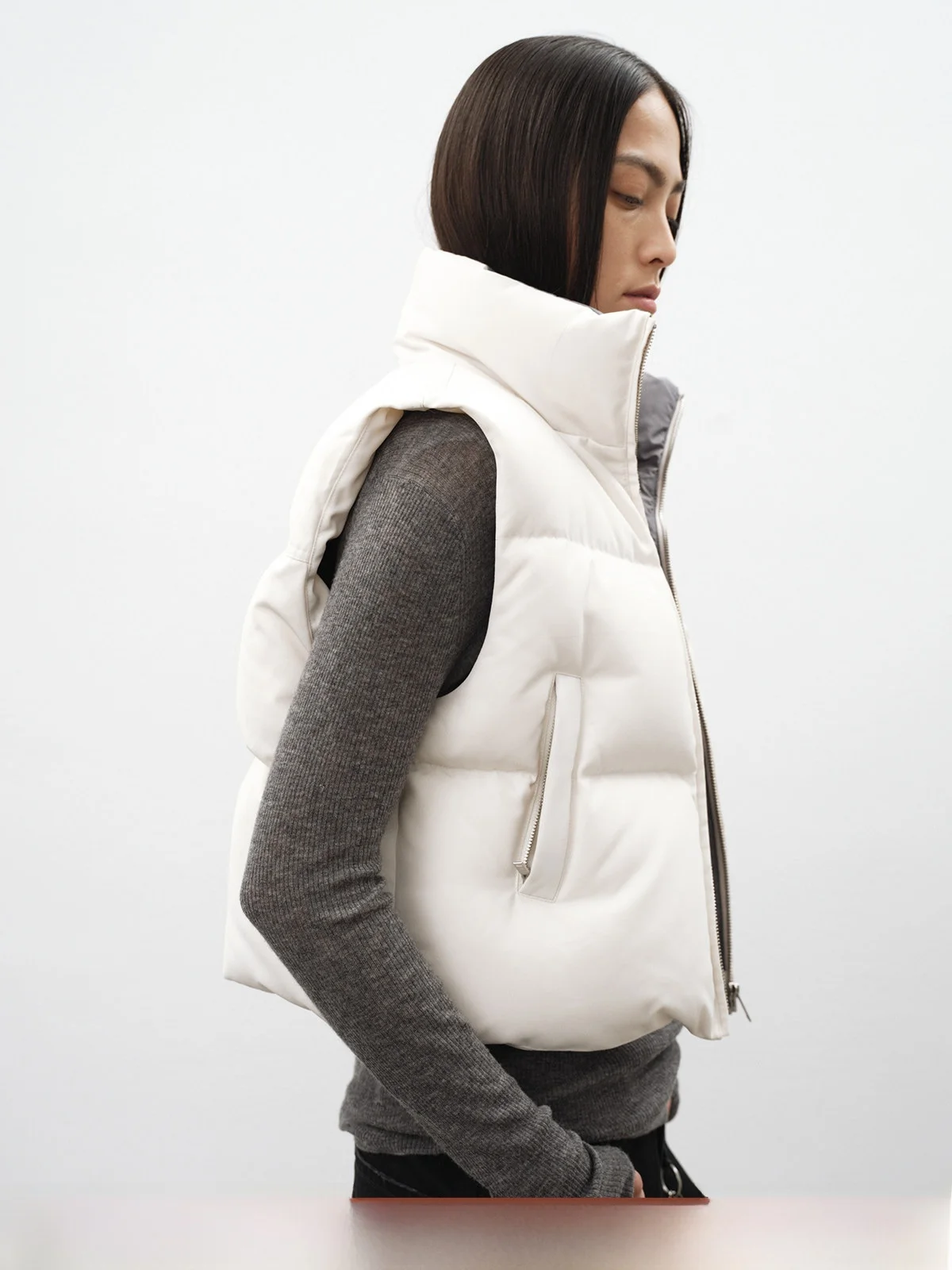 

New Arrival 90% White Du down ort Jaet Stand Collar Vest Matte Fabric Surface Commute Sle Zipper Closure Warmth Function