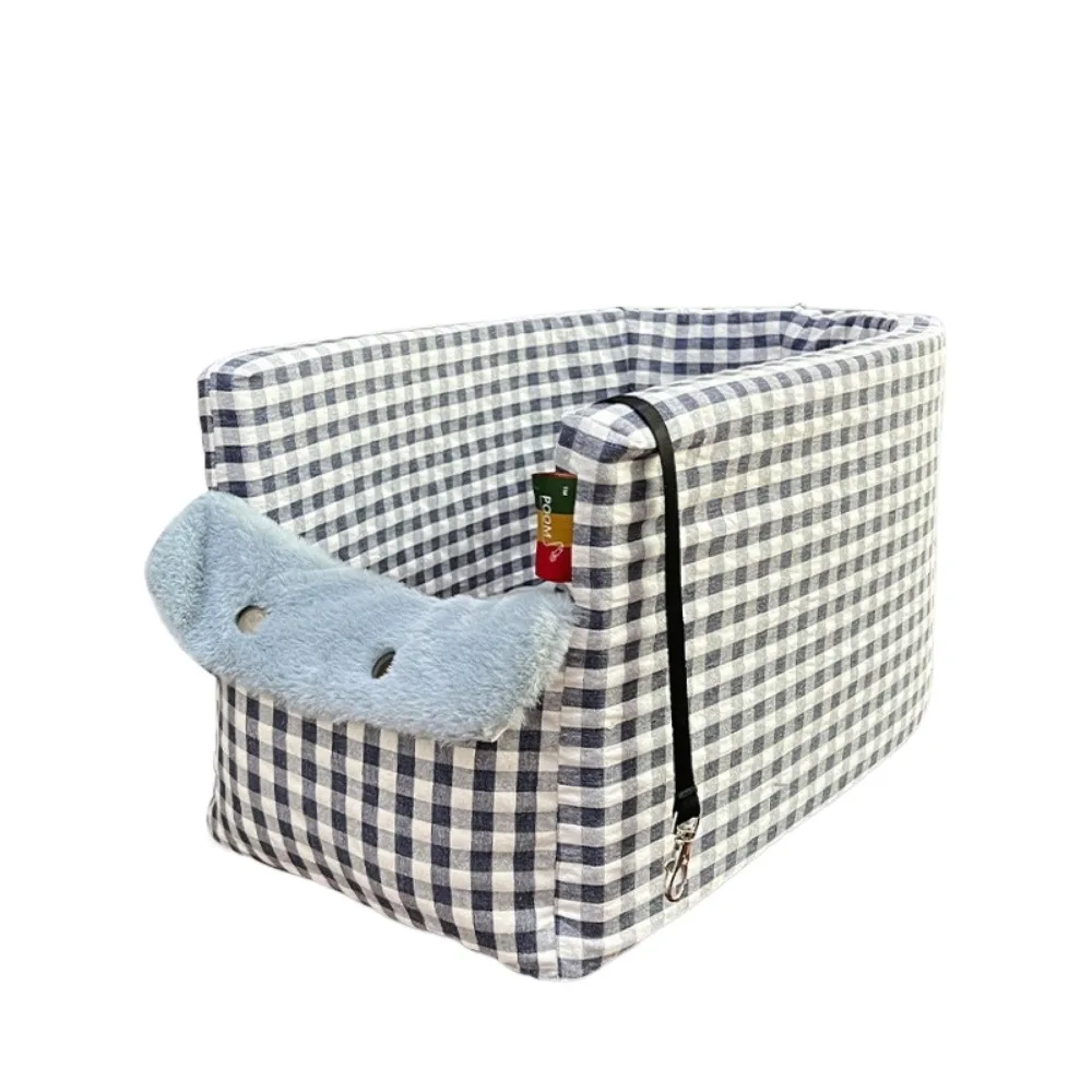 

Square Dog Car Seat Checkered Design Comfortable Pet Central Control Car Seat Large Capacity Soft Car Pet Seat Cushion