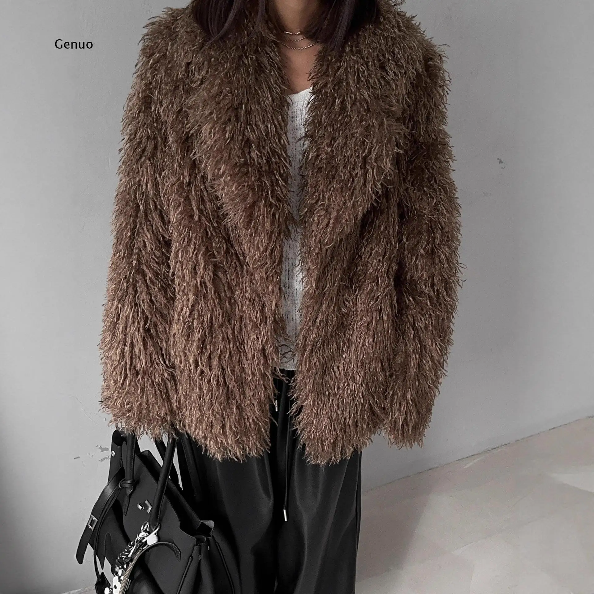 Women Faux Fur Coat Winter Warm Loose Fit Thickened Fluffy Outerwear Elegant Casual Daily Wear Streetwear