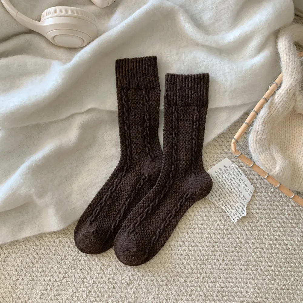 

Comfortable Twist Women's Socks Medium Tube Thick Mid-tube Socks Keep Warm Solid Color Knitted Socks Autumn and Winter