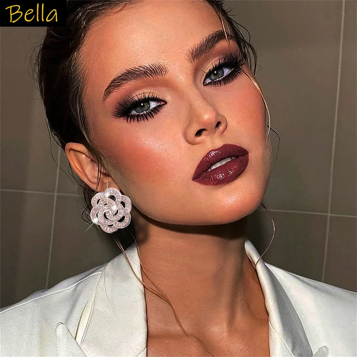 

Flower Stud Earrings Women Luxury Jewelry White Zircon Camellia Earrings Elegant Female Gift
