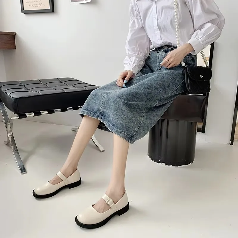 Big head women's shoes, thick soled French style small leather shoes, women's 2024 new retro college style women's shoe list