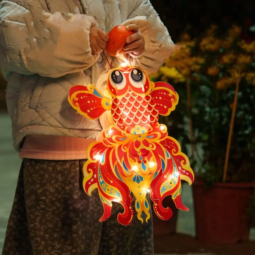 

Cute Chinese Fish Lantern Waterproof Traditional Handheld Goldfish Lantern Handmade Celebration Lantern Lantern Festival