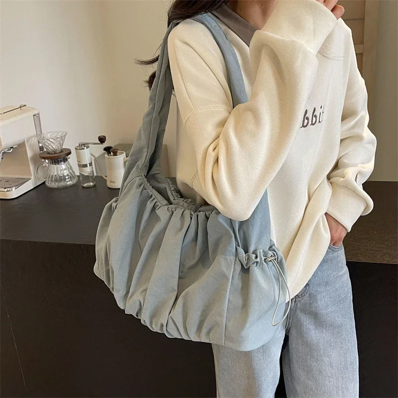 

Nylon Bag Female Tote Bag Large Capacity Summer 2024 New All-in-one Instagram Shoulder College Class Bag Commuter Tote Pack