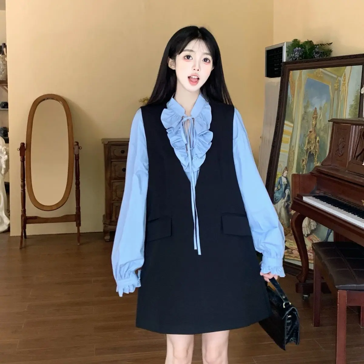 

French Sweet Style Two-Piece Lace Lace-Up Long-Sleeved Shirt Short Strap Skirt Women'S Spring Autumn New Slim Skirt Suit