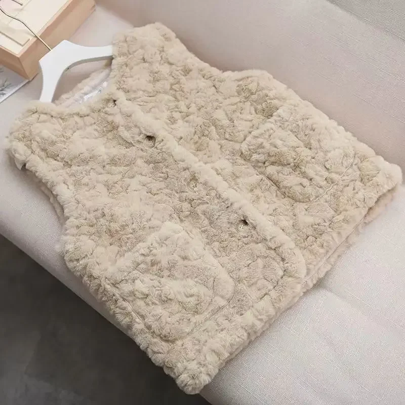 

Women's 2025 Spring Fur Lined Velvet Vest Thickened Fleece Cape with Adjustable Hood Perfect for Casual Outdoor Activities​